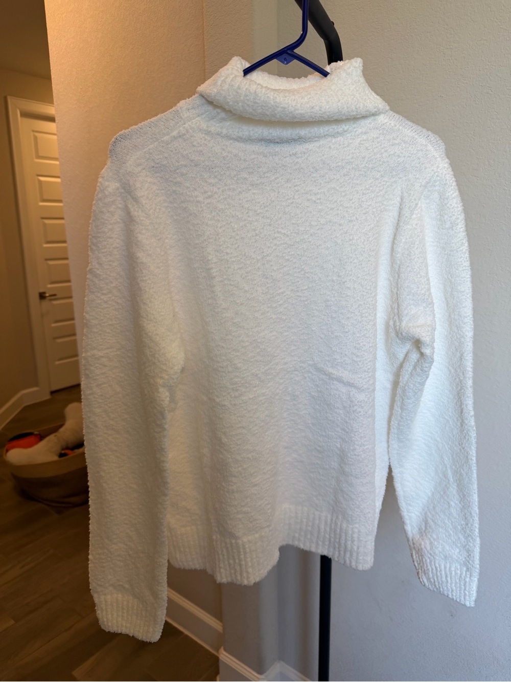 Zenana Outfitters White Cozy Turtleneck Sweater Brand New M